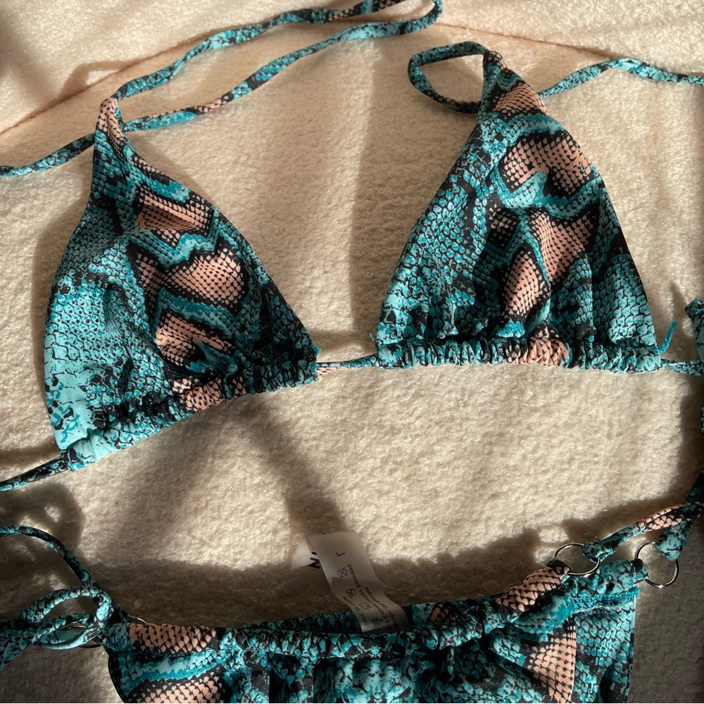 Snake Bikini Set - Picture 2 of 3